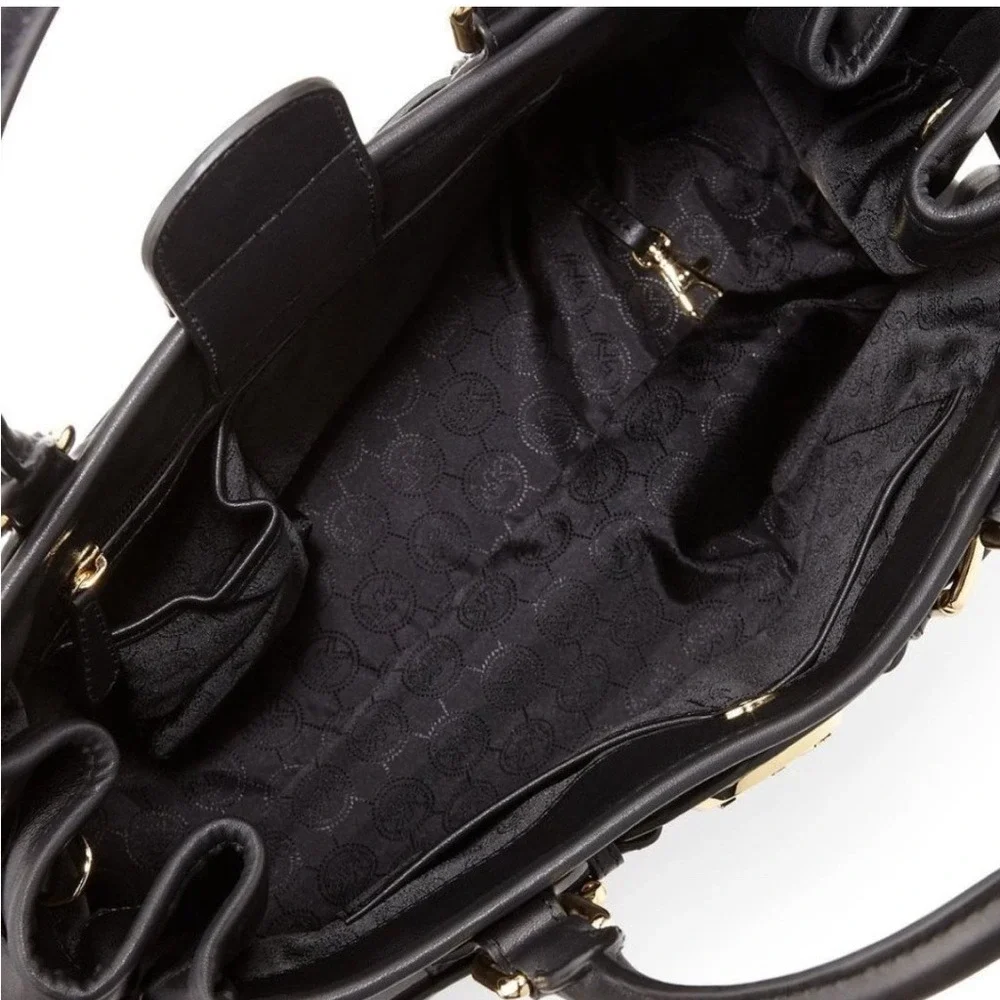Michael Kors Hudson Black leather tote with Gold Accents-excellent condition! - Picture 2 of 12